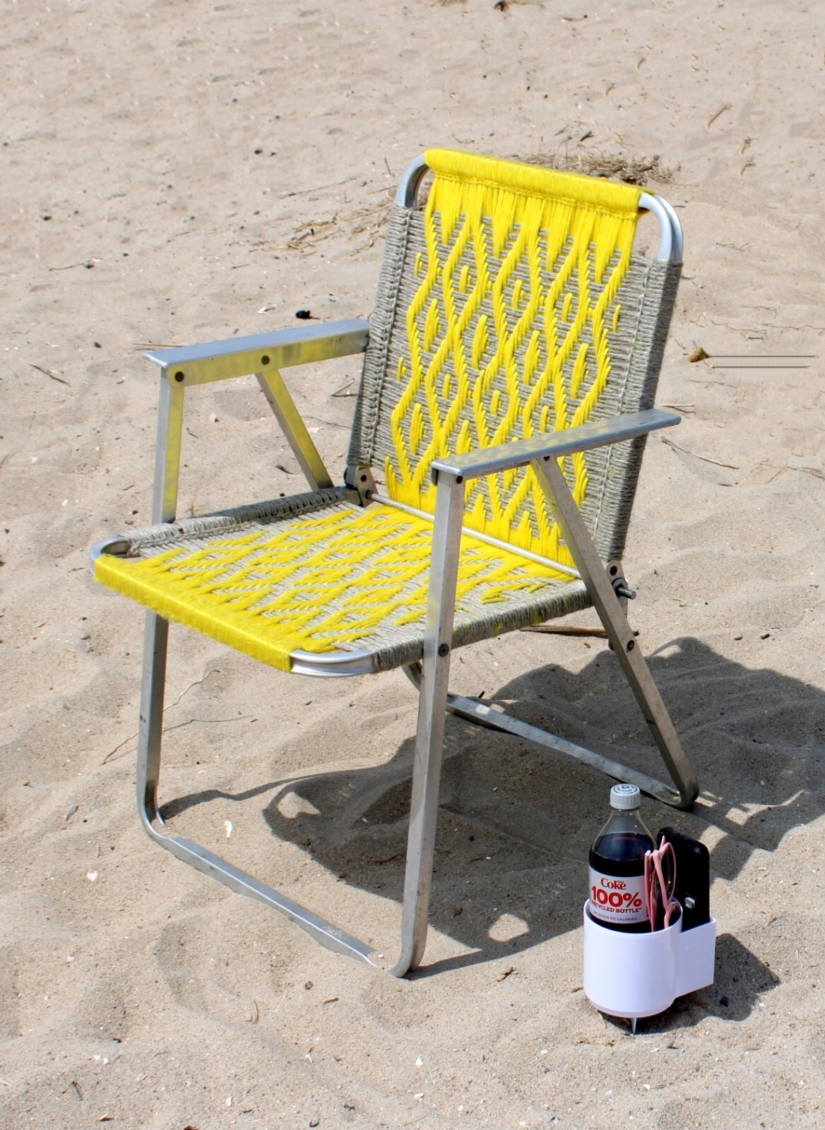 2 Sand Beach Cup Holder with Pocket - Multifunctional Spike Design for Beverage