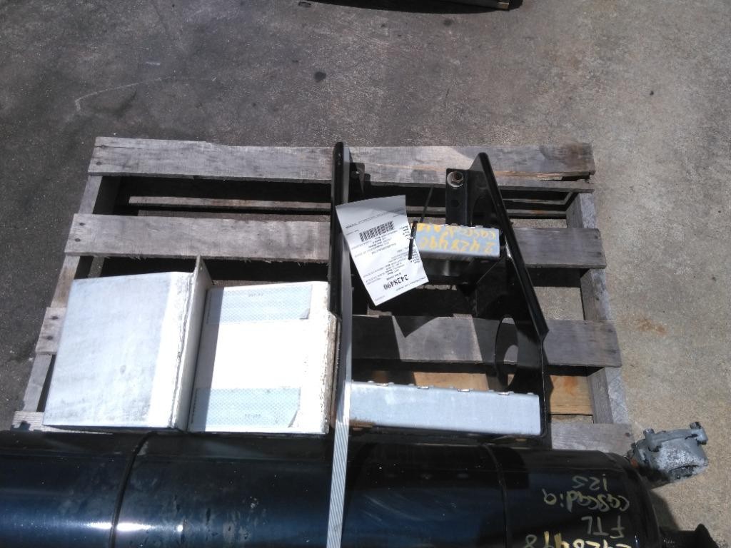 Replaces 2020 FREIGHTLINER CASCADIA 125 2018UP FRAME STEP ,  MD