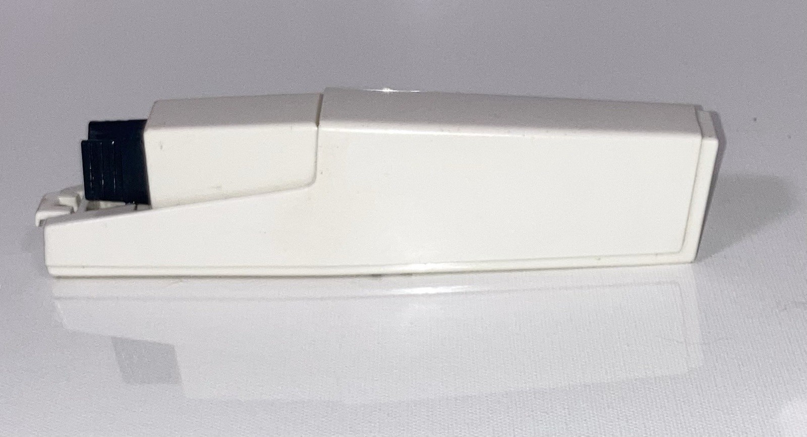 The Pampered Chef Self Sharpening Knife Case - 7 inch