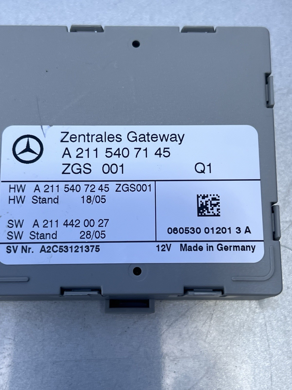 2007 Mercedes CLS63 OEM Central Gateway Control Module A2115407145
