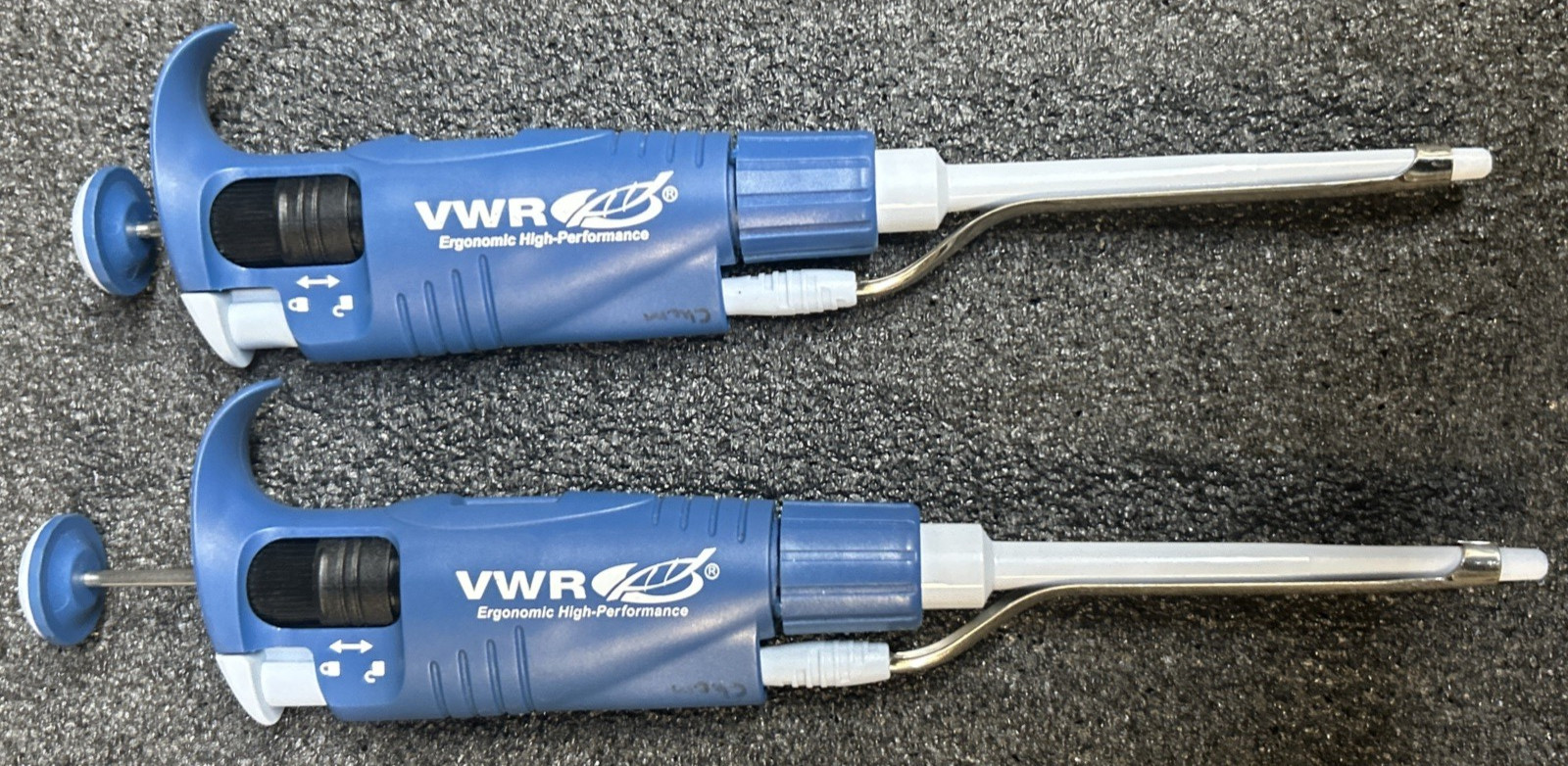 LOT OF 2 VWR Ergonomic High Performance 50/250 µL Pipette Lab Liquid Handling
