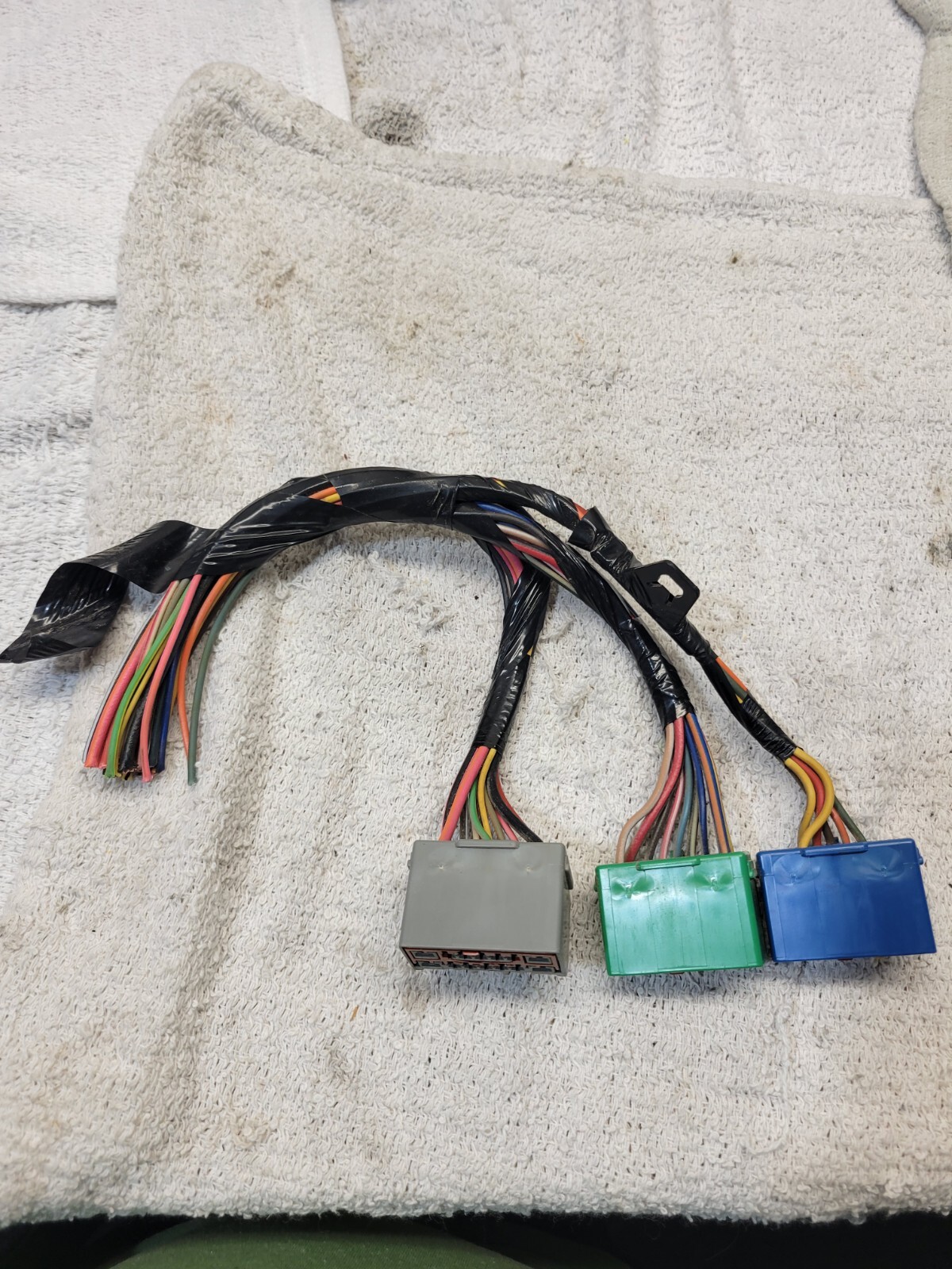 1999-2007 ford anti theft module wiring harness cut off long wires and 3 plugs