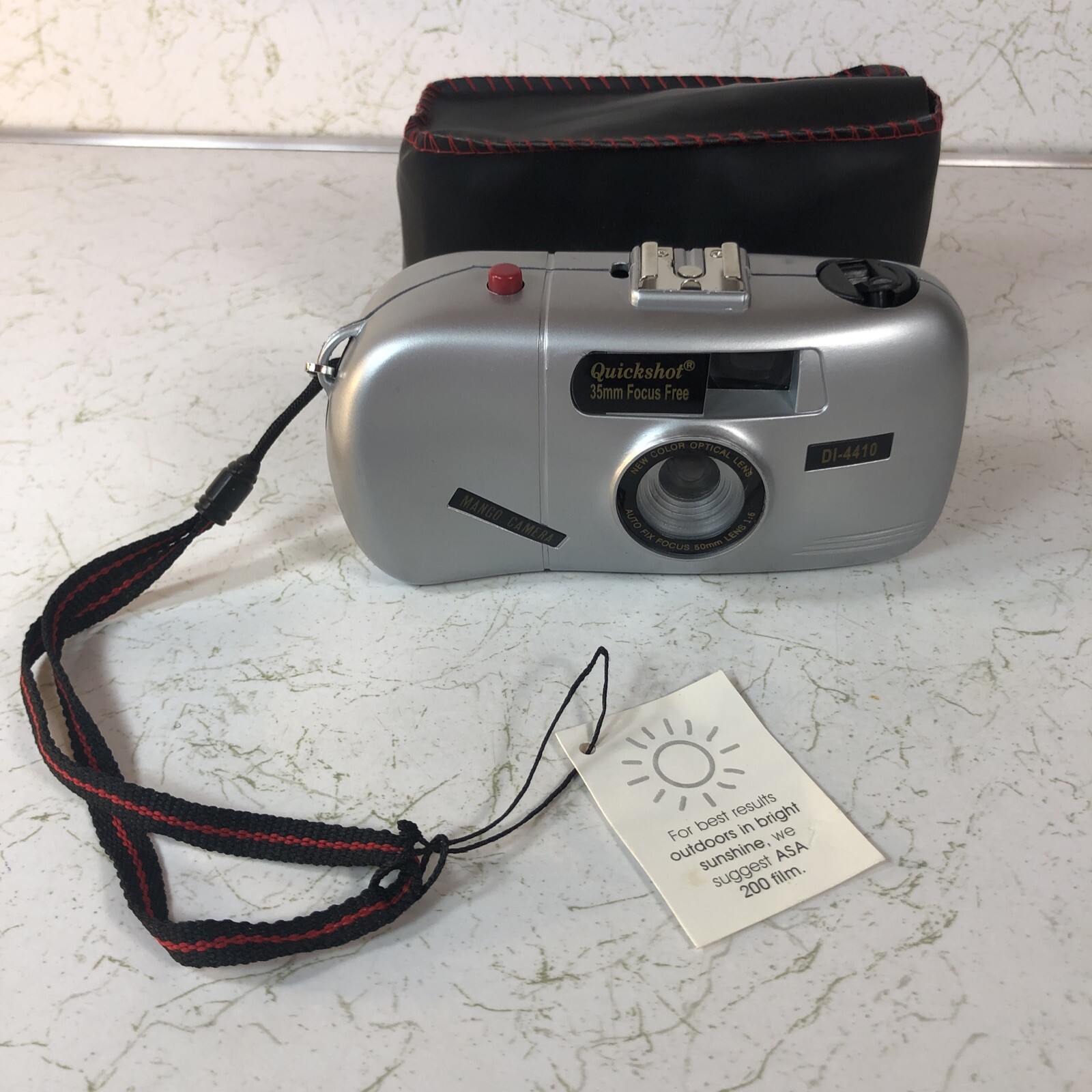 Vintage Quickshot 35mm Focus Free DI-4410 Mango Camera With Strap and Case