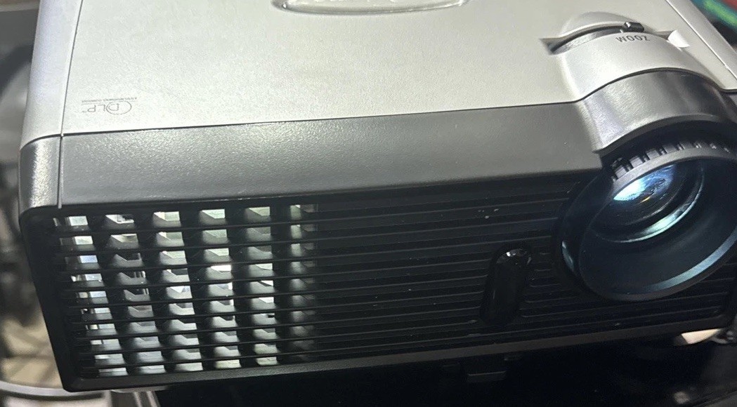 Optoma DLP Projection Display Model EP719 DLP Projector - With Case