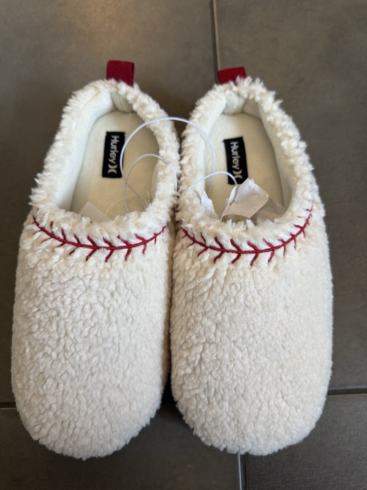 Hurley ladies indoor/outdoor slipper L 9-10 Softball/ Baseball NWT  Sports