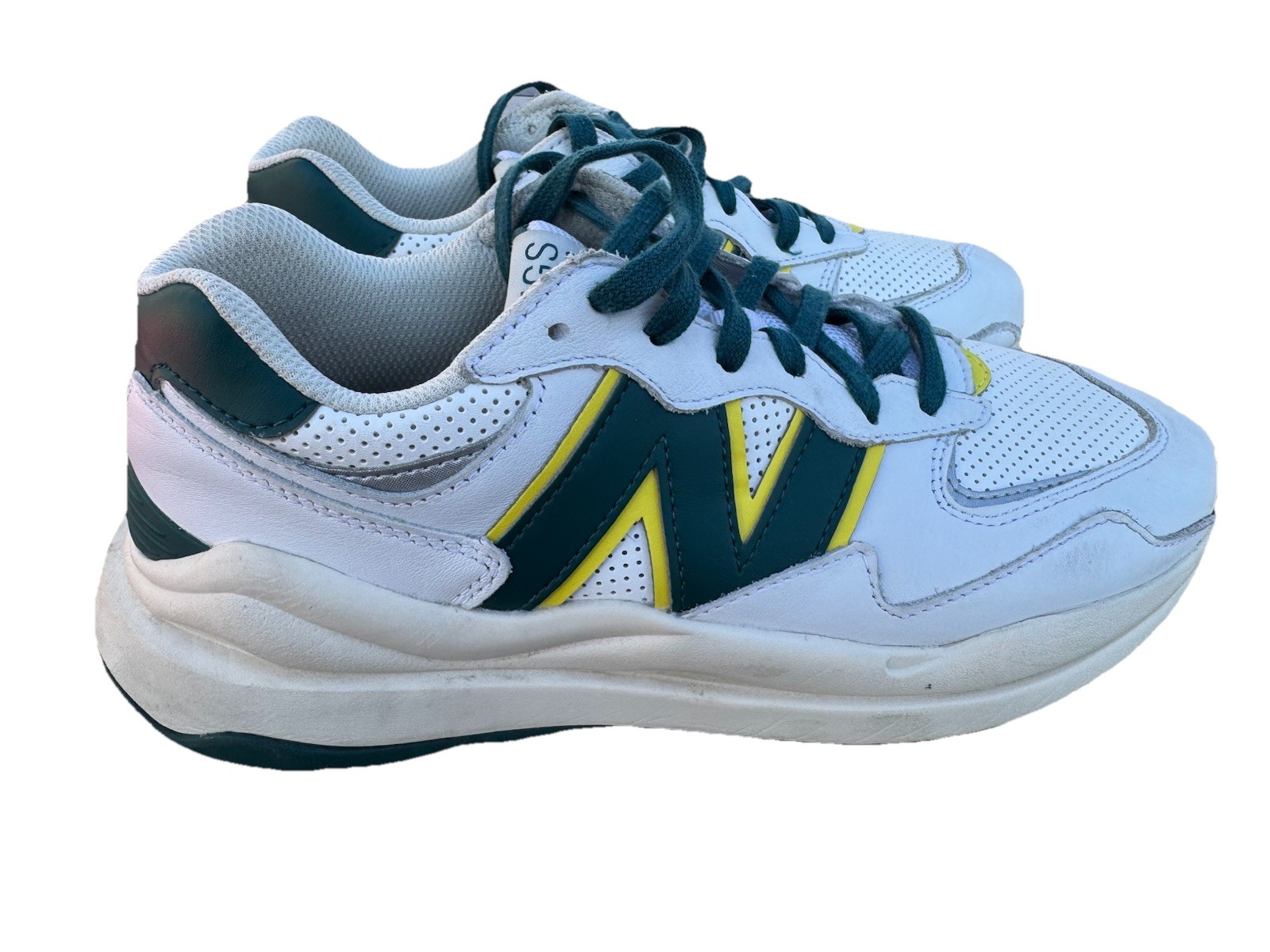 New Balance X FIGS 57/40 Sneakers Womens 9| Mens 7.5 Nurse Healthcare Shoes
