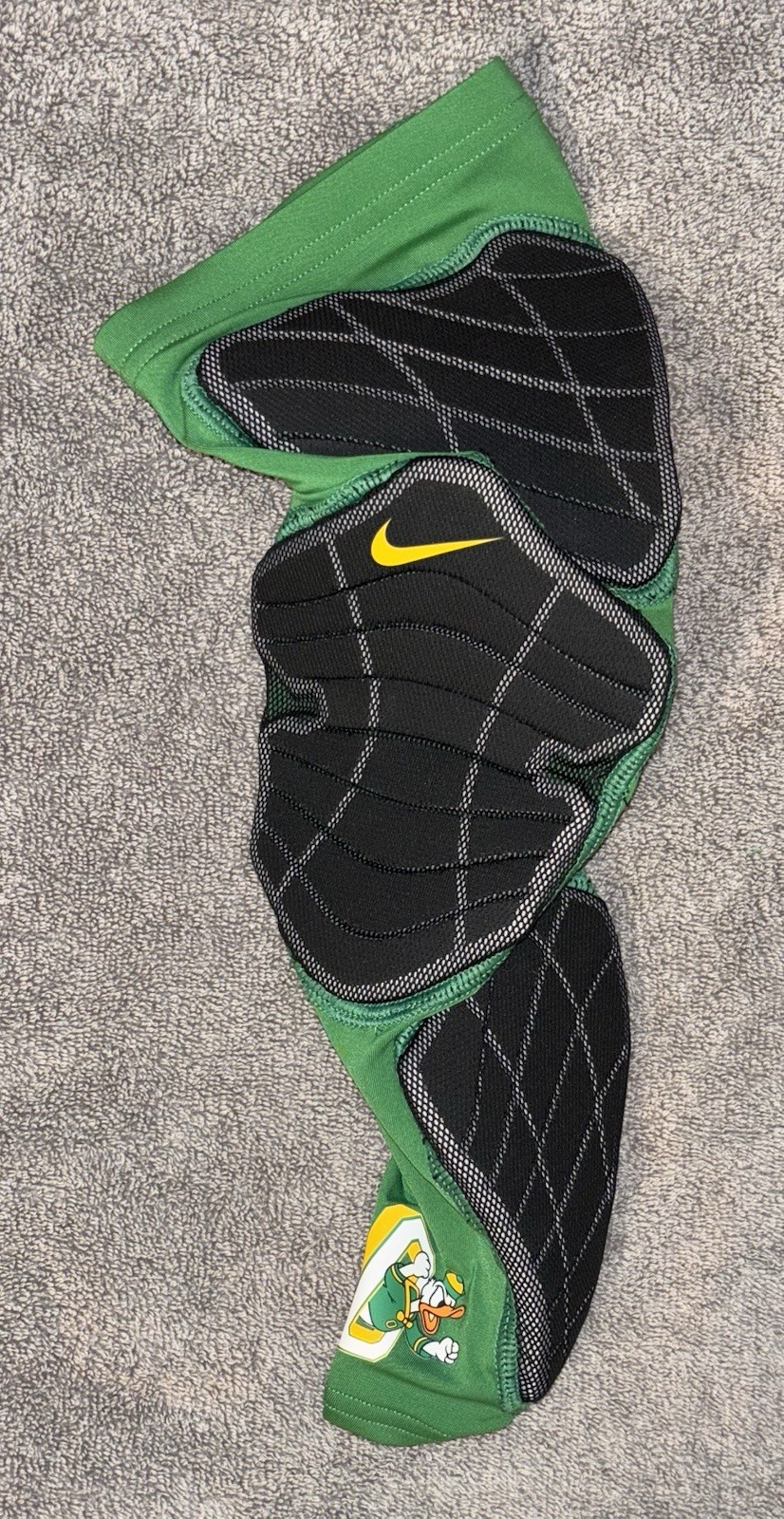 RARE OREGON DUCKS PE THROWBACK Nike Pro Hyperstrong Padded RIGHT Arm Sleeve L/XL