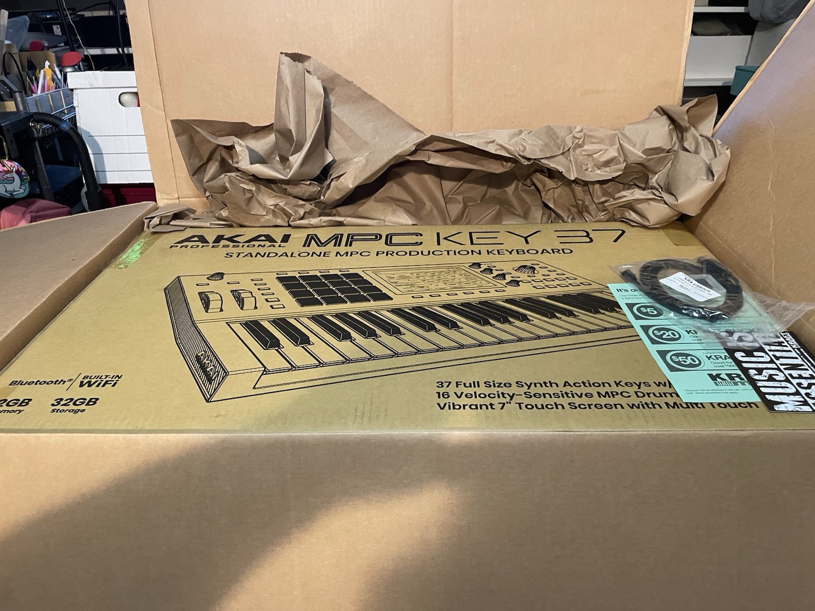 Akai Professional MPC Key 37 New In Sealed Box