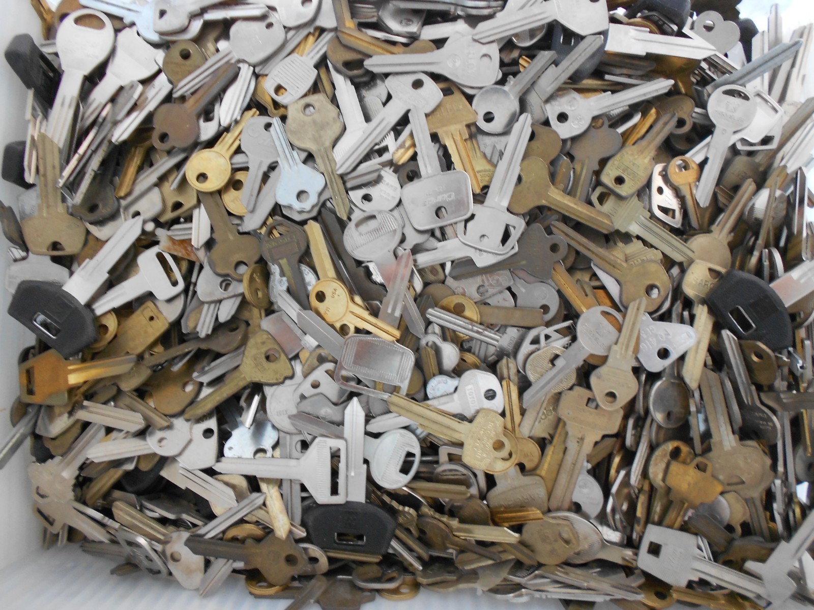 Large Lot of Key BLANKS 3+ pounds HOUSE CAR BUSINESS PADLOCK MOTORCYCLE VINTAGE