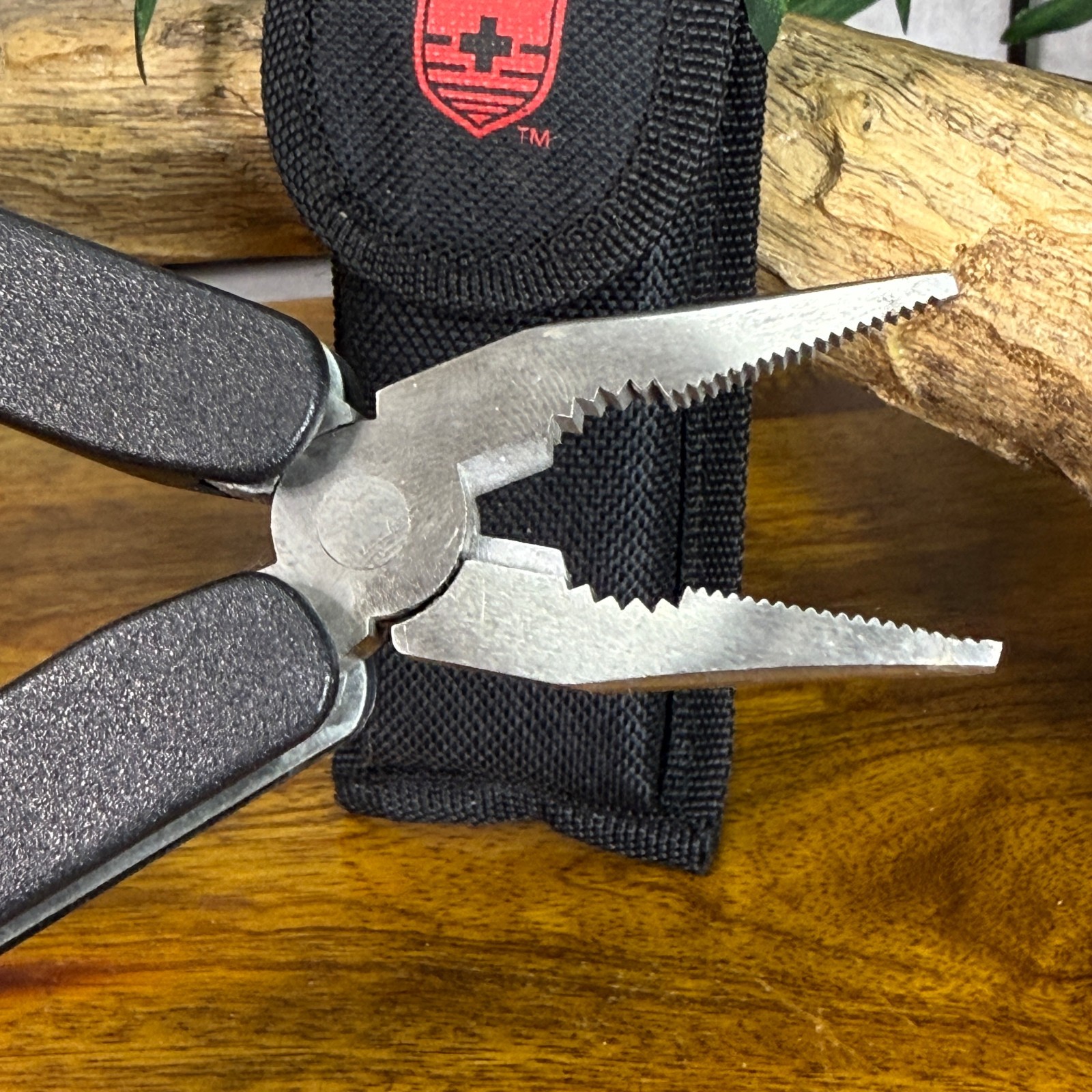 Steeledge Multi Tool with Sheath