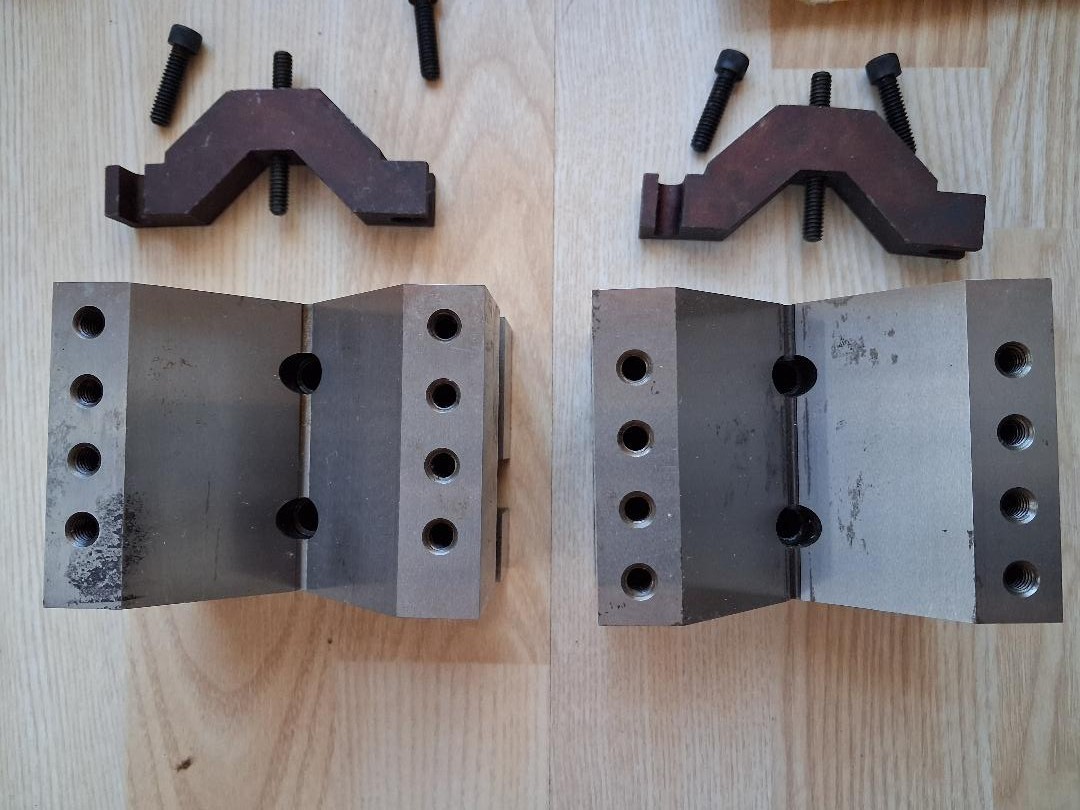 Suburban Tool VB-334-S1   3" x 4" X 3"  90° SineMate  V-Block  Pair   never used