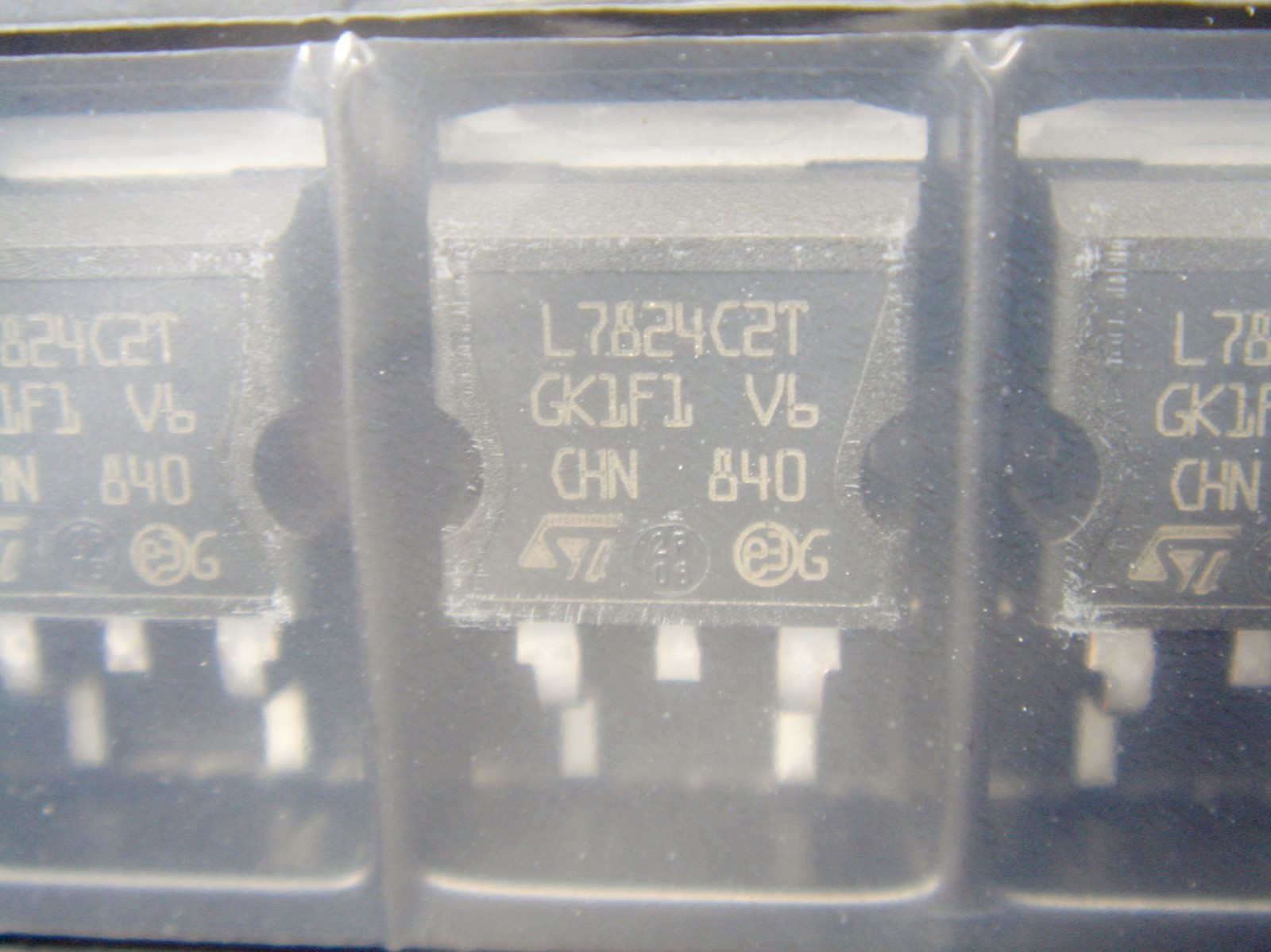 L7824 L7824 CD2T 24V Regulator Voltage Regulator dpack TO252 #19-634