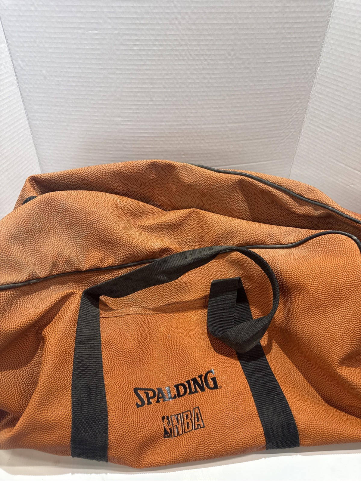 Spalding NBA Basketball Leather Duffle Bag Vintage 3 Pocket Large Gym Bag