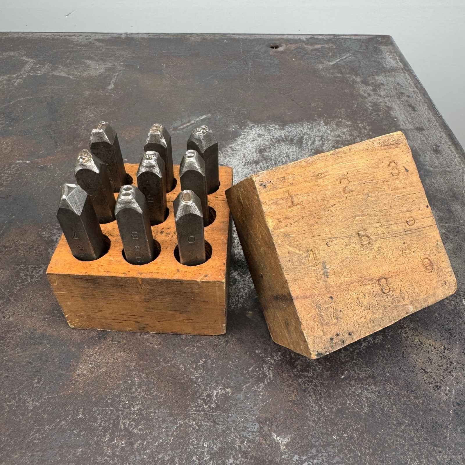 MARK RITE 1/4" Machinist Steel Number Die Punch Stamping Set of 9 w/ Wood Case