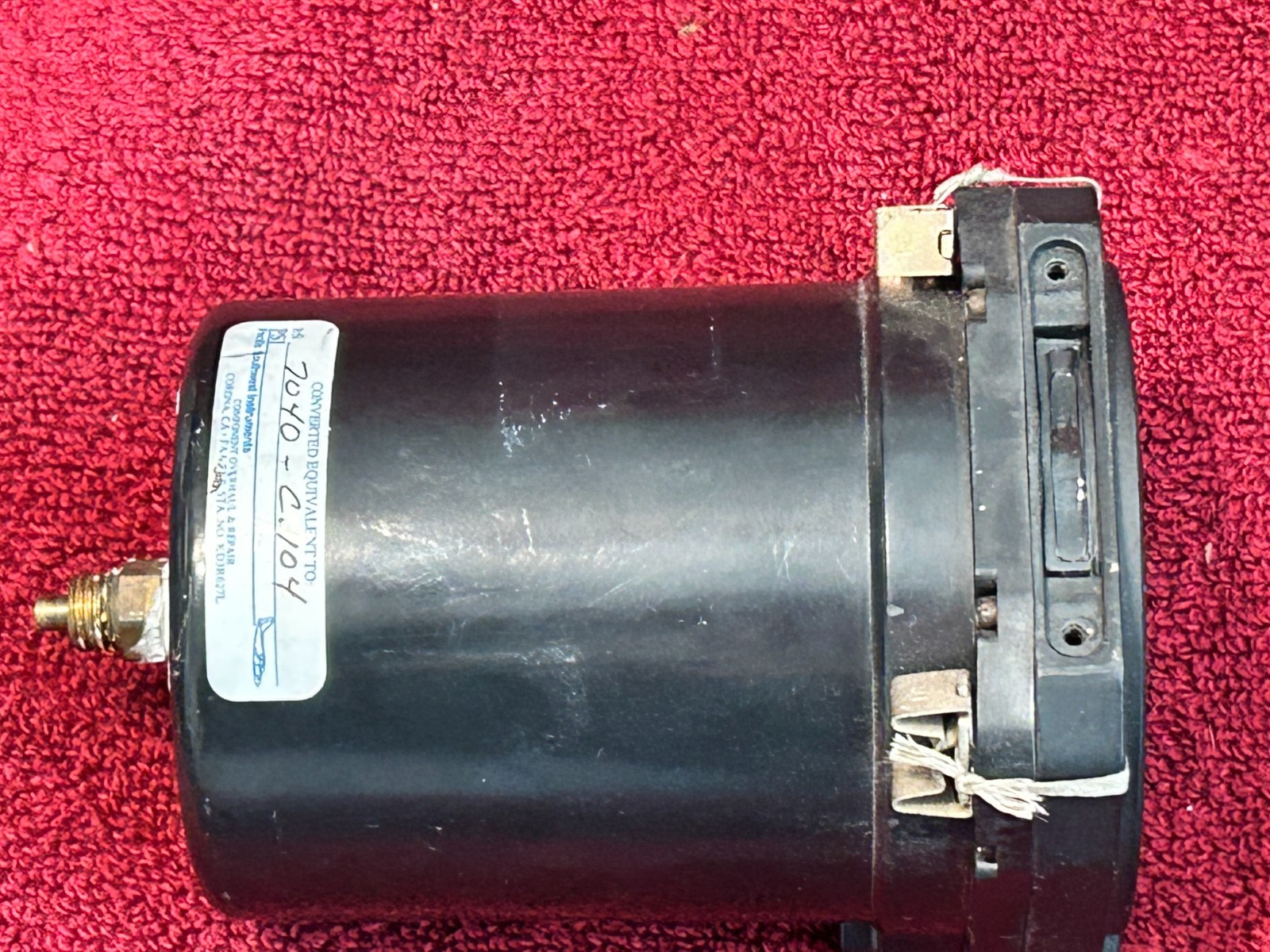 UNITED INSTRUMENTS LIGHTED VERTICAL SPEED INDICATOR P/N 7040-C104