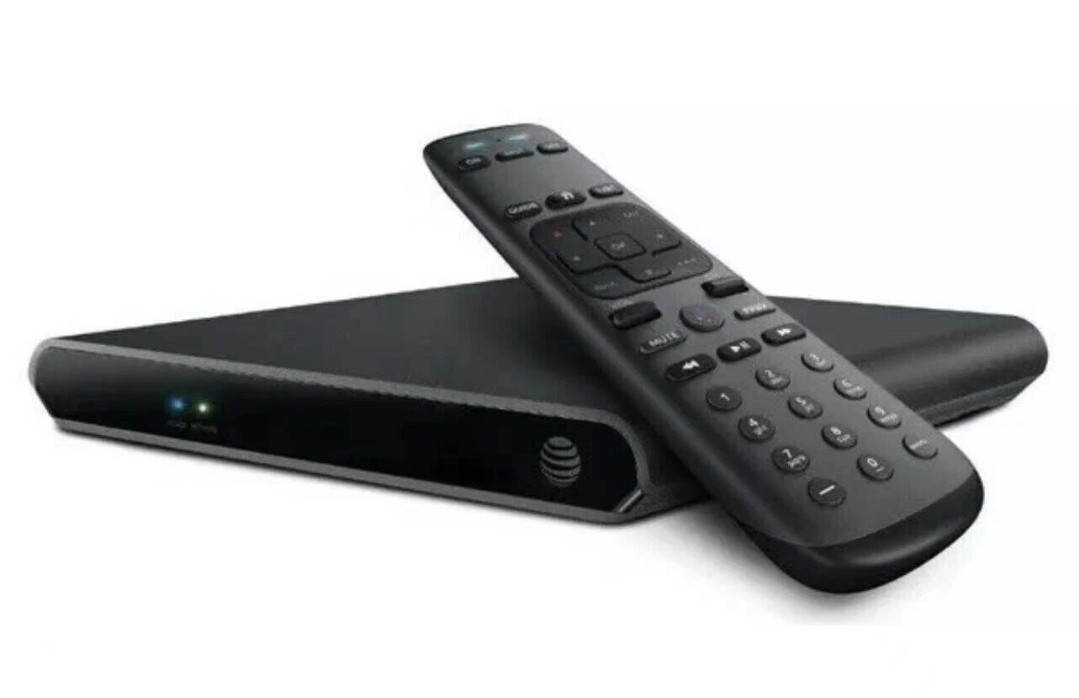 DIRECTV Gemini C71KW-400 Satellite Co-Locate Client Box W/ DECA Adaptor & Remote