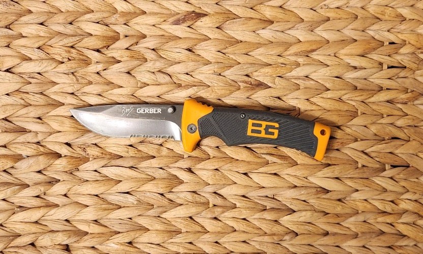 Gerber - Bear Grylls Folding Knife with Sheath - 3.6" Blade - Rubber Grip