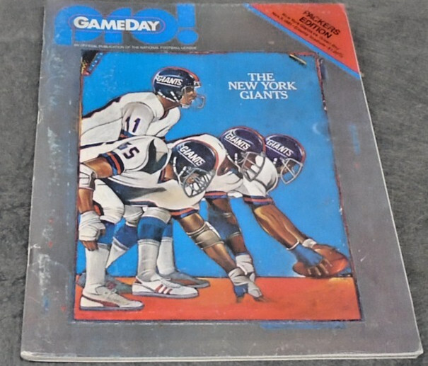 1981 PRO FOOTBALL NFL GAMEDAY MAGAZINE GREEN BAY PACKERS VS NEW YORK GIANTS RARE
