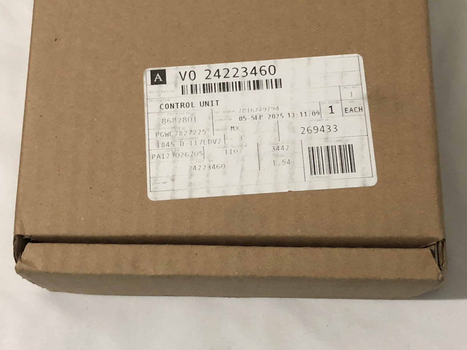 Volvo 24223460 ECM Engine Control Module Genuine OEM New D13 Unit Lighting VNL