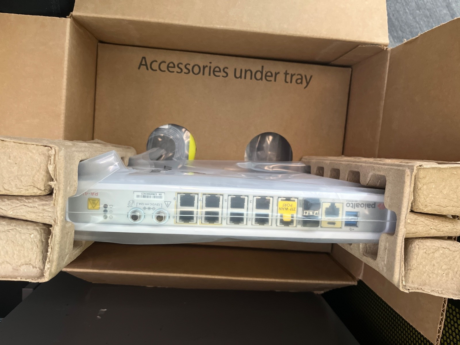 Palo Alto Networks PAN-PA-415 - security appliance