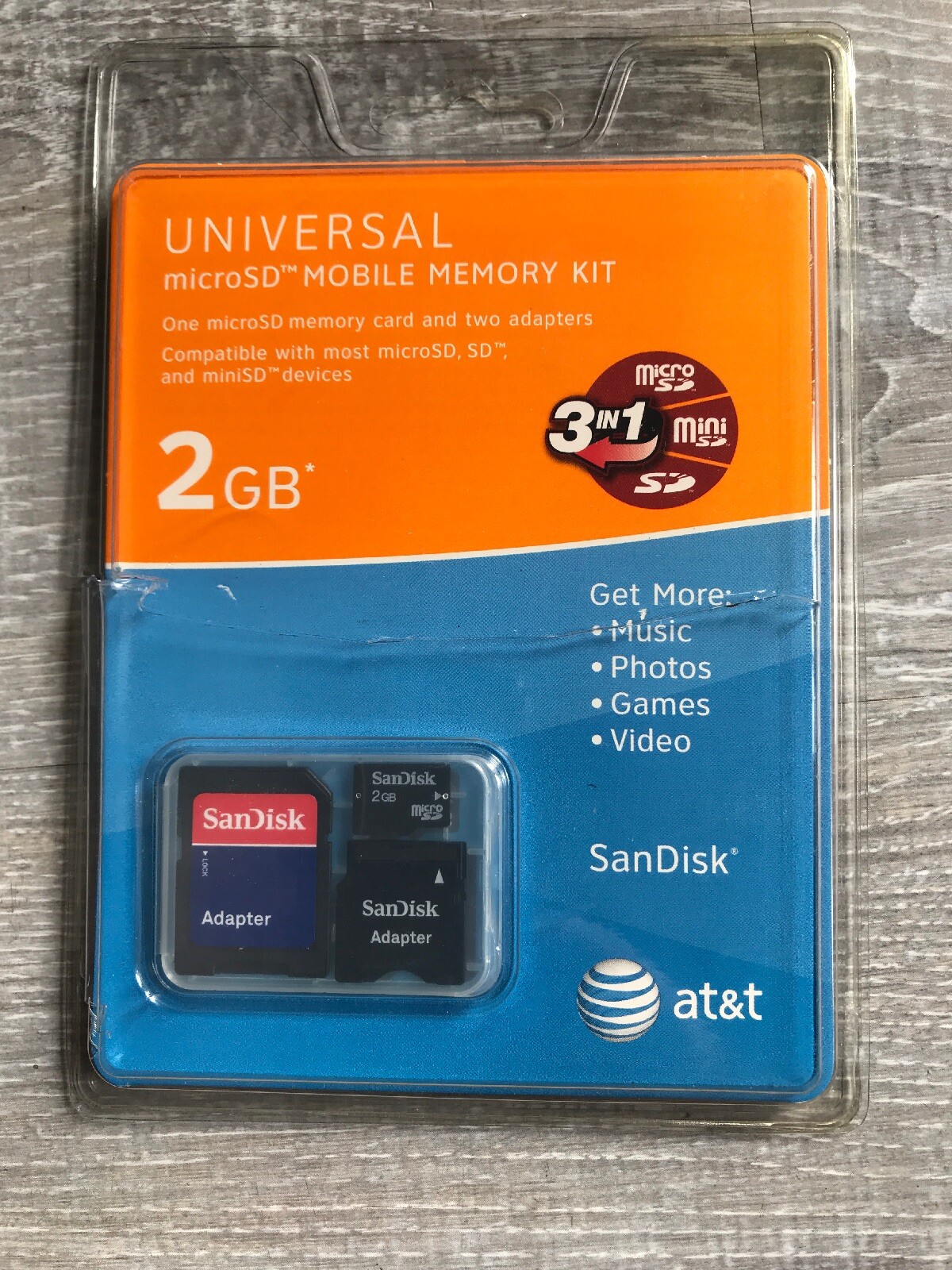 Sandisk Universal Micro SD Mobile Memory Kit  NEW Retails for $39.99 AT&T