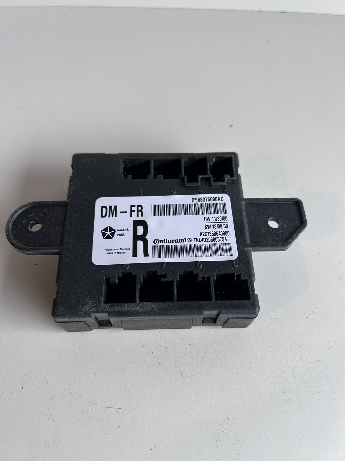 2014 Jeep Cherokee Right Front Door/ Window Control OEM Preowned, 68376080AC