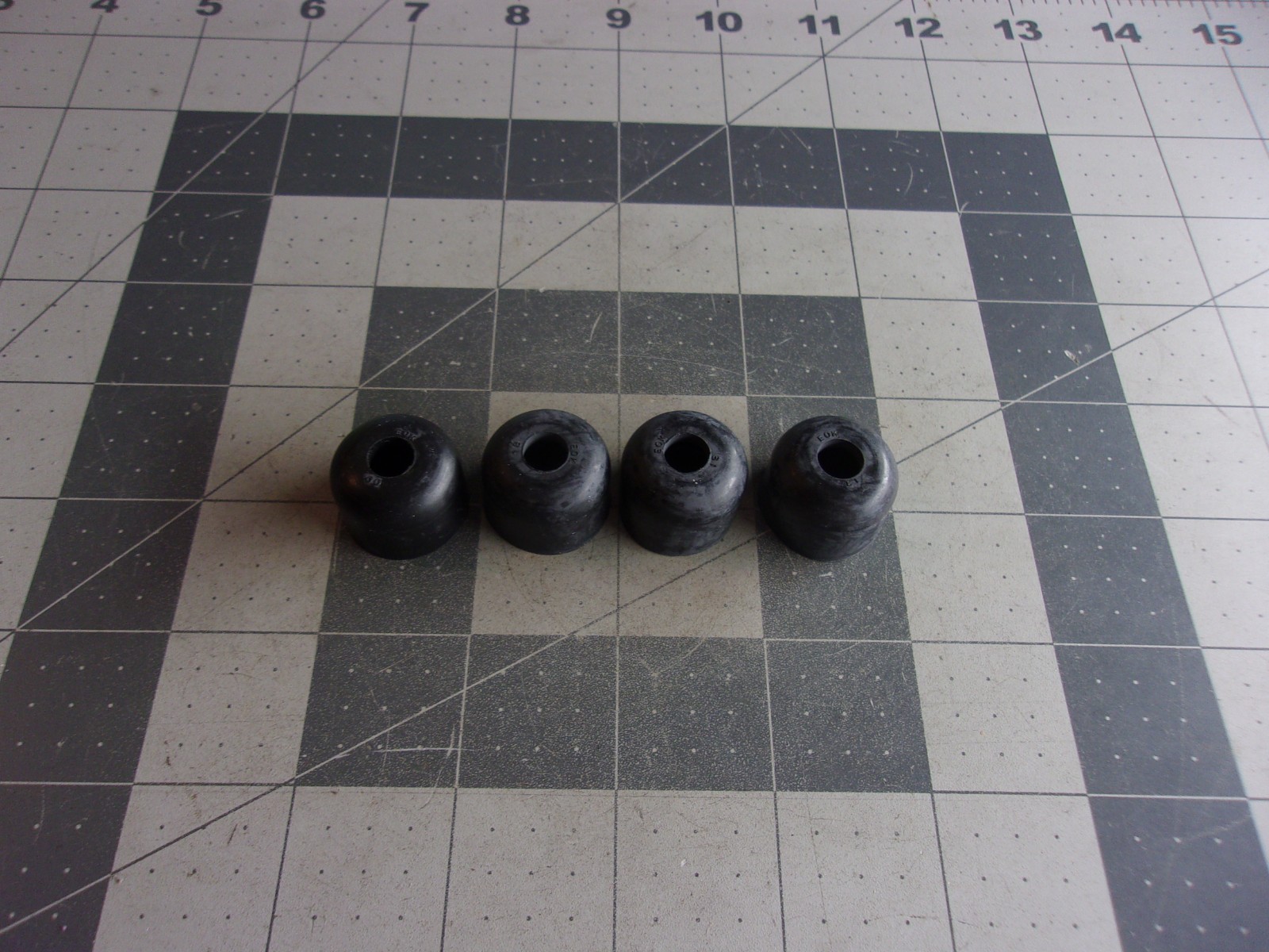 SBI 122-1041 (4) Valve Stem Seals '77-'78 Lincoln Mark V V8 460CI 7.5L