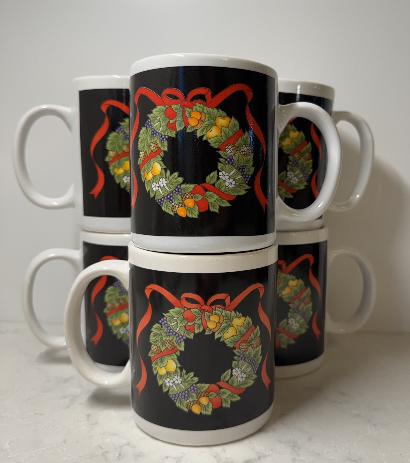 Set of 6 Christmas  Wreath Design Ceramic Coffee Mugs Holidays