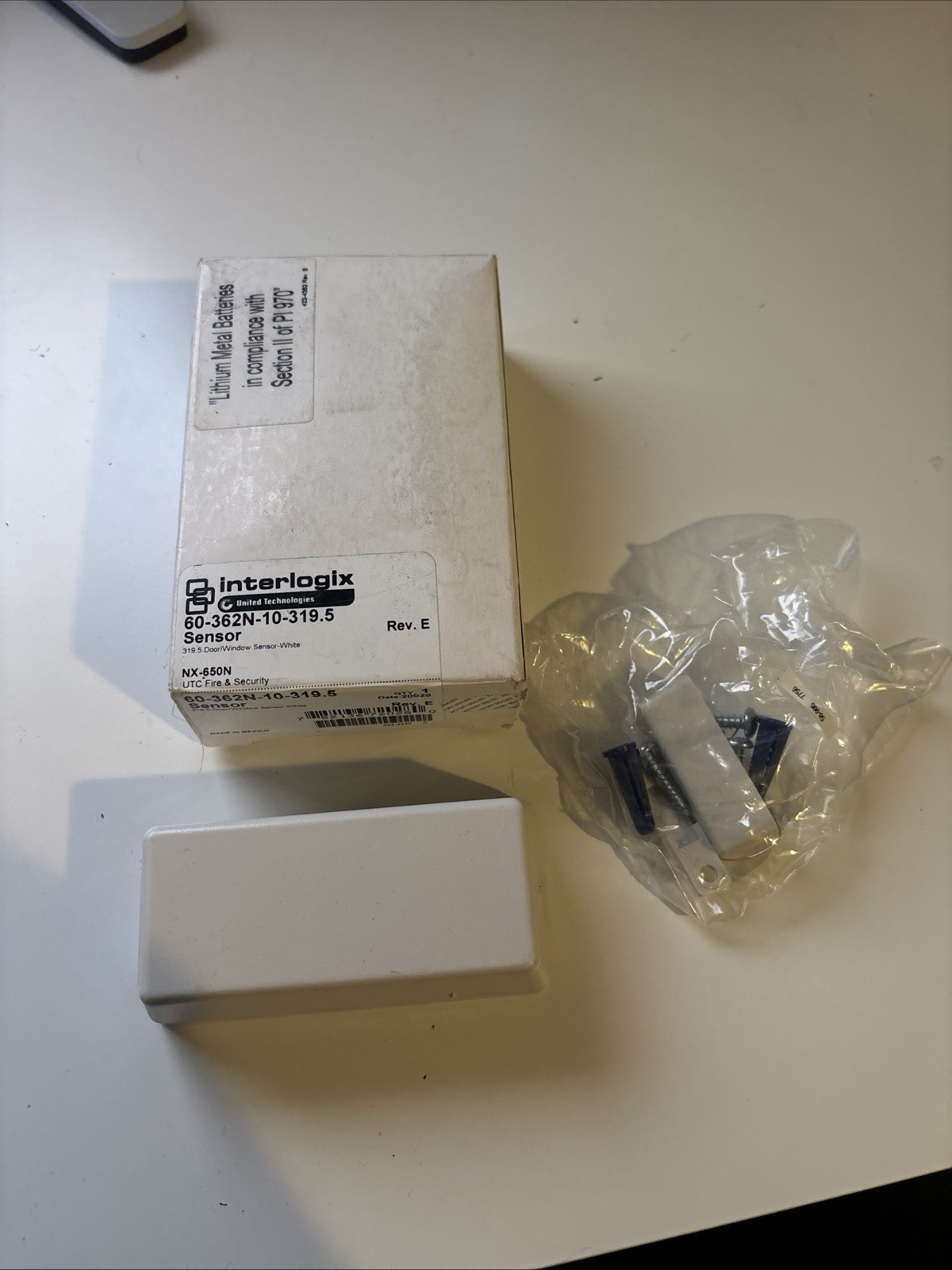 Interlogix 60-362N-10-319.5 - Rev. A - 319.5 Door / Window Sensor
