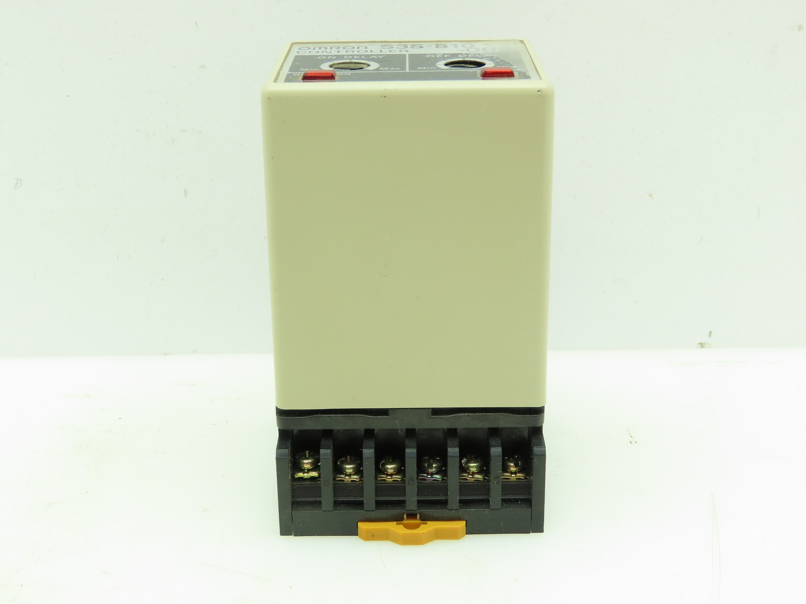 Omron S3S-B10-002 Controller Unit Relay On Off Delay 120/240 Input