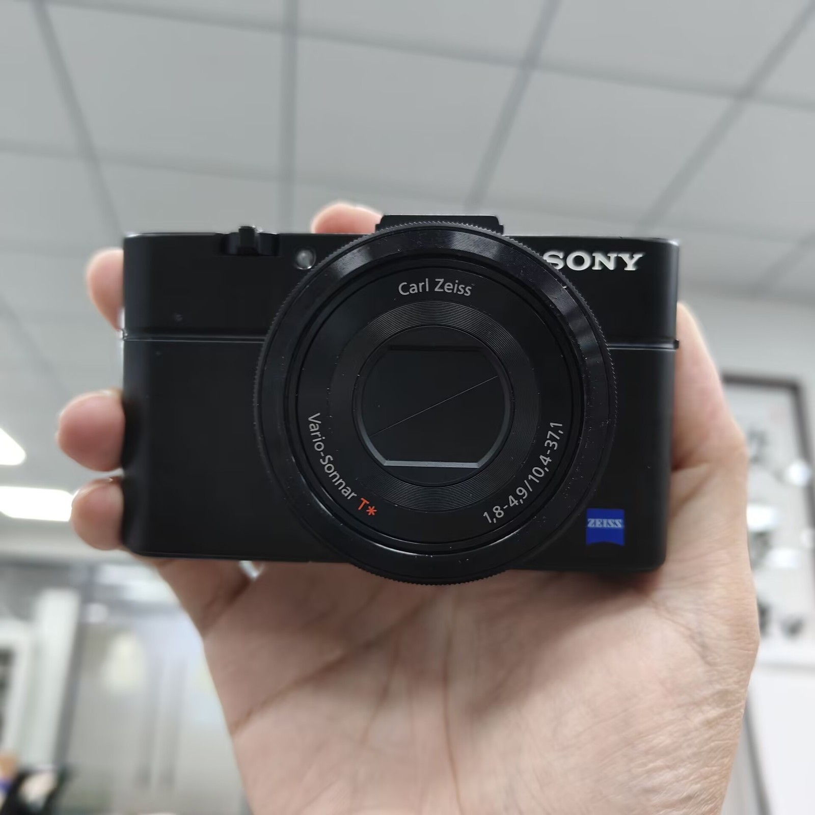 SONY DSC-RX100 II Mark 2 20.2MP 3.6x Zoom Digital Camera English Language