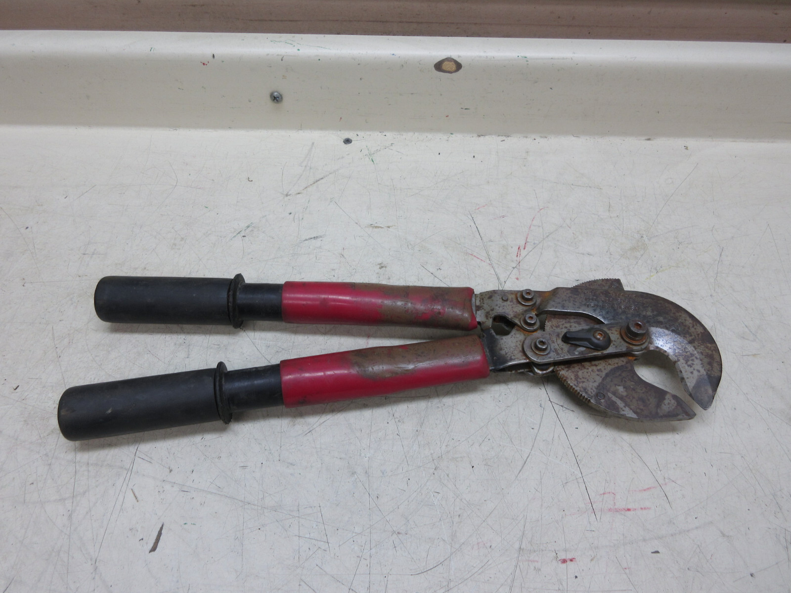 GMP 75249 750 MCM Ratchet Ratcheting Cable Cutter Used Free Shipping