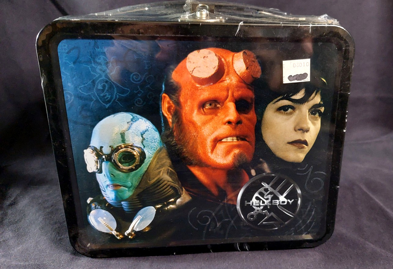 Dark Horse Deluxe Hellboy Movie Metal Lunchbox Del Toro Mignola BRAND NEW! 2004