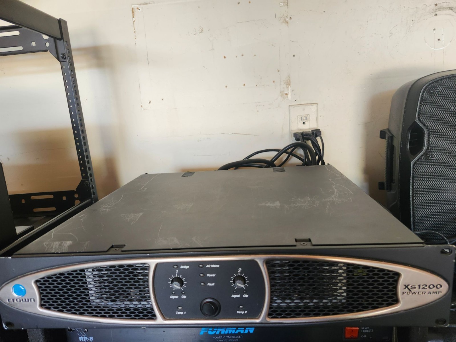 Crown XS1200 Amplifier 3000 Watts