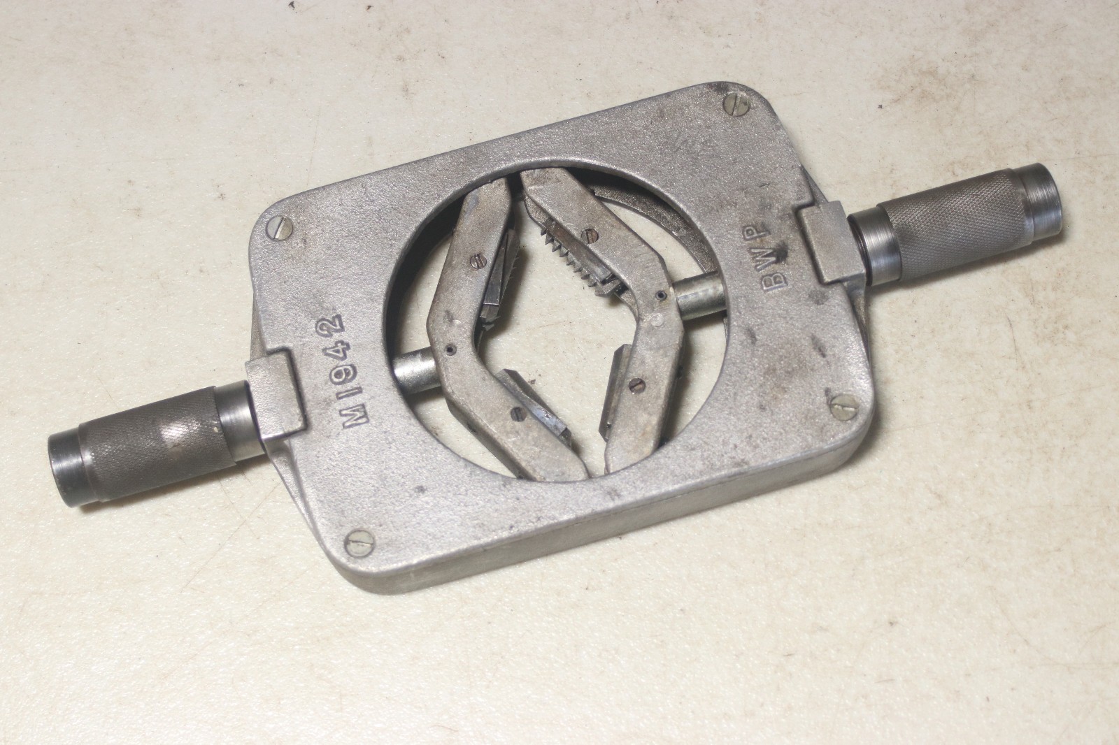 BWP M1942 1-3/4 to 4 Inch Thread Restorer