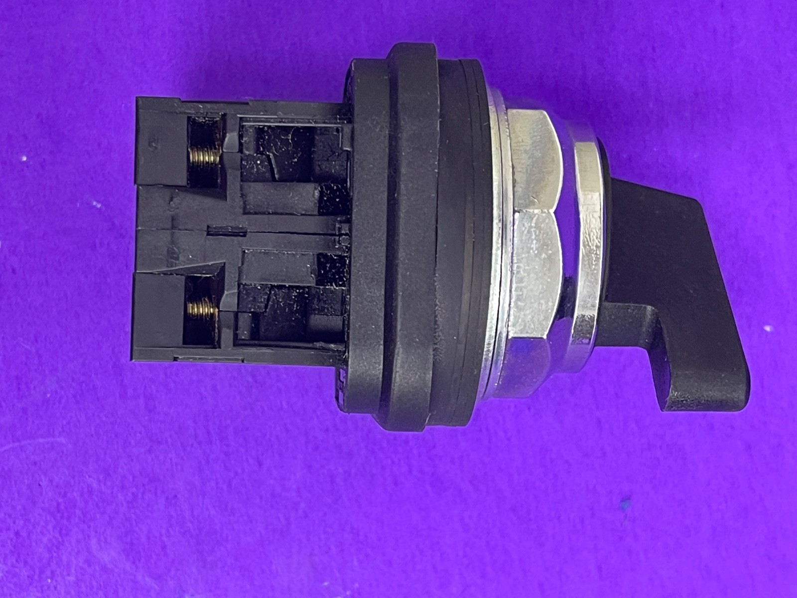 Telemecanique XB3BJ33 Selector Switch 3 Position, 2 NO