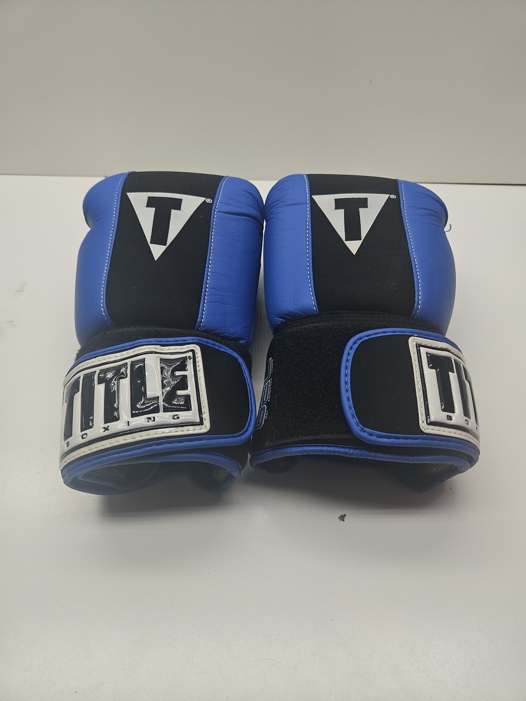 Title Boxing Gloves Blue Size M