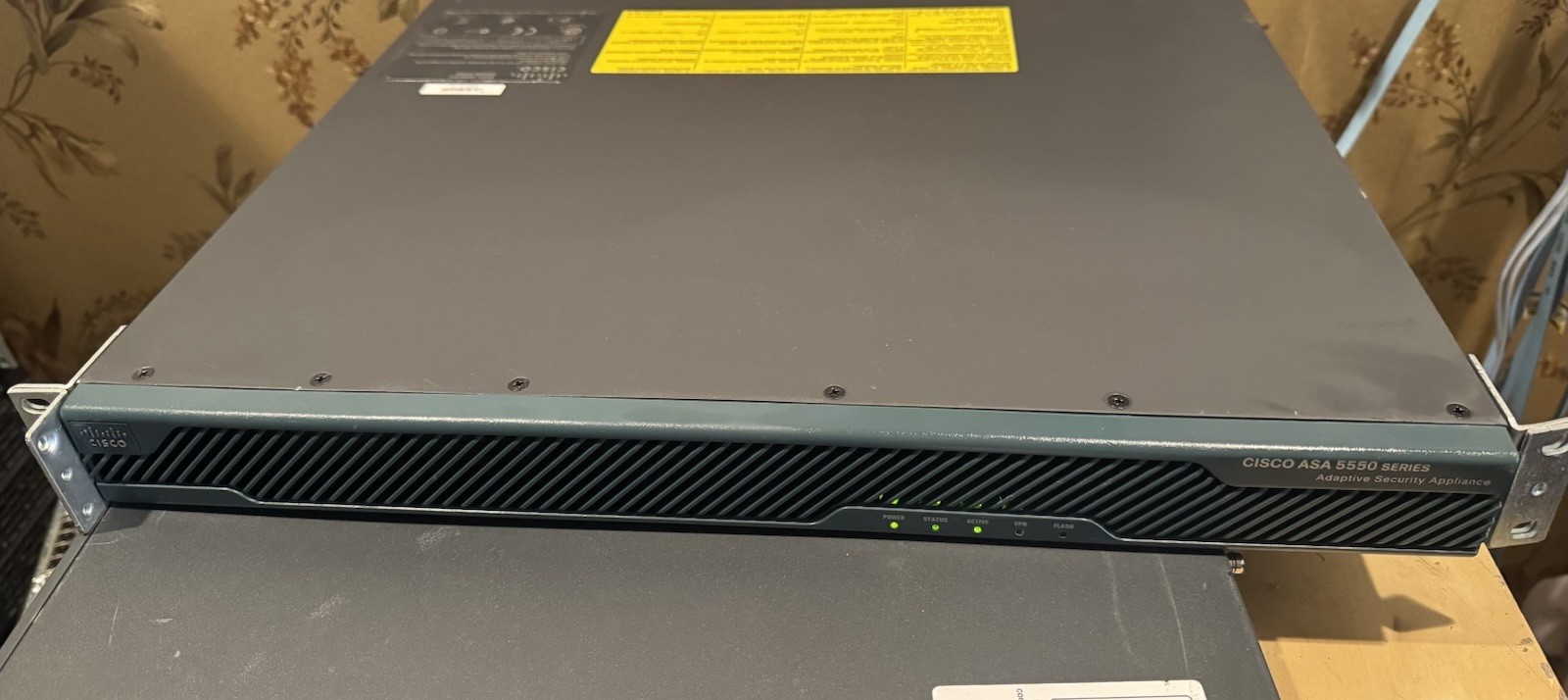 Cisco ASA5550-BUN-K9 ASA 5550 SM-4GE-INC Firewall Security Appliance V06