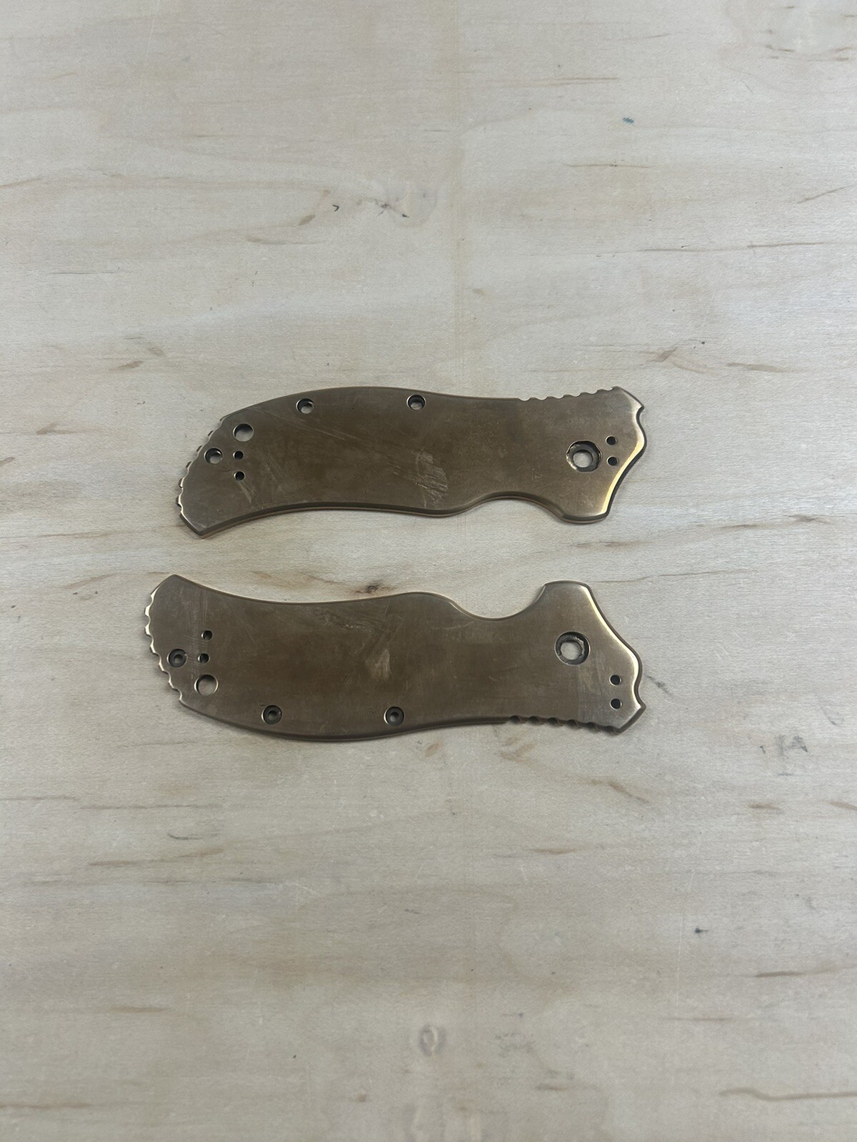Scikio Custom Zero Tolerance 0350 Bronze Scales