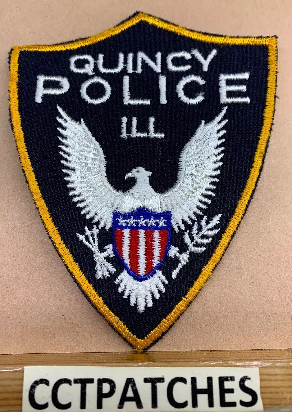VINTAGE QUINCY, ILLINOIS POLICE SHOULDER PATCH IL