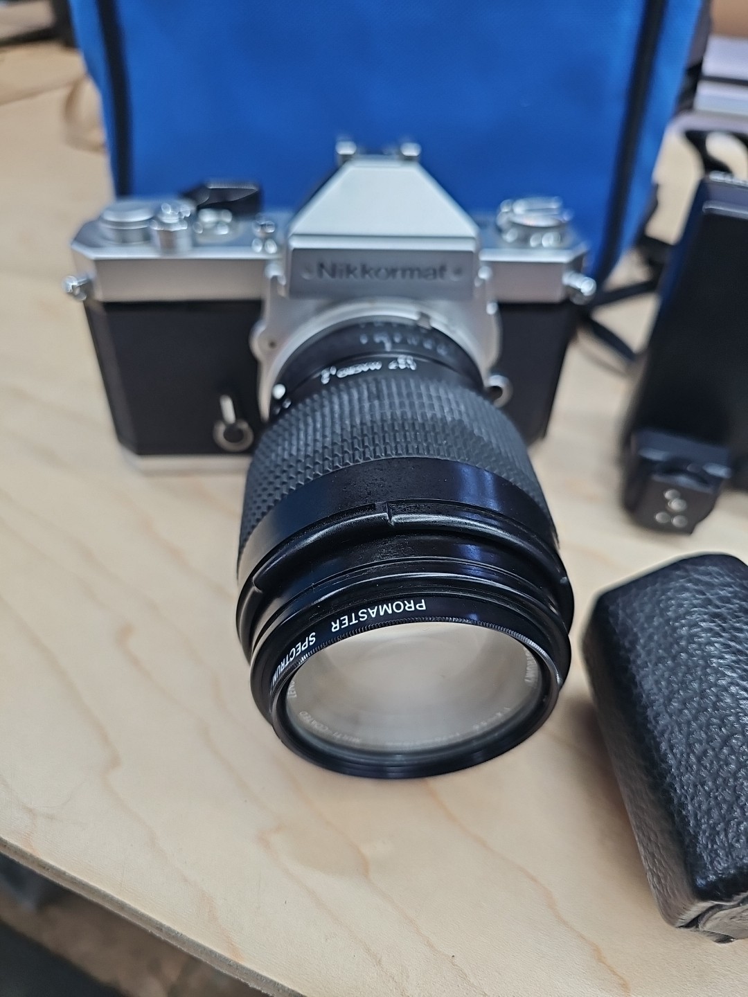 B Nikon Nikkormat 35mm Camera Speedlight Sb15 Flash Promaster Spectrum 7 Lens