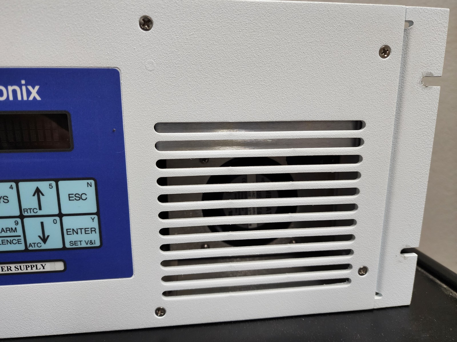 Dynatronix CRS12-10 DC Power Supply, Output 12V 10A