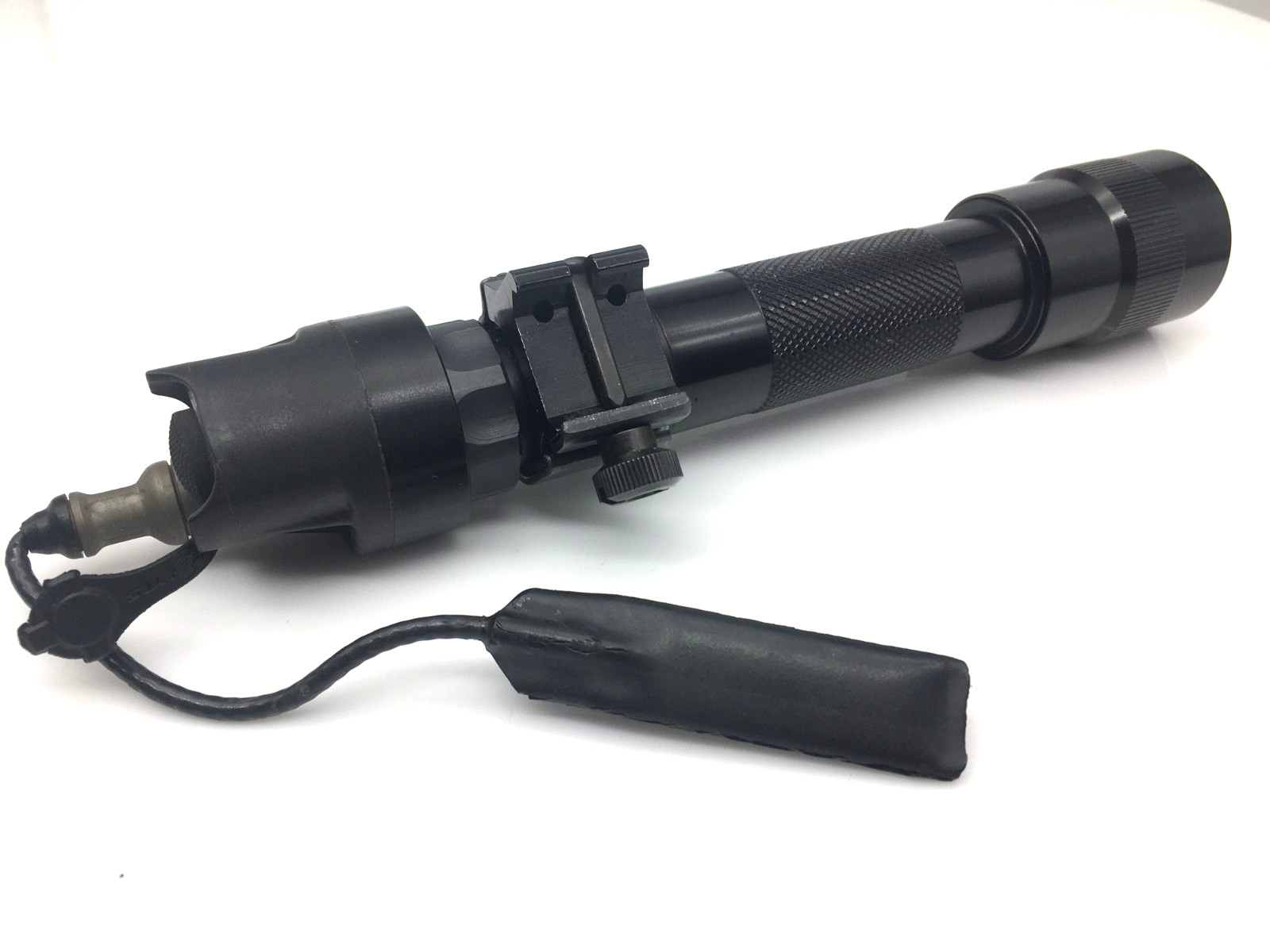 Rare Surefire 960 Universal Weapon Light Vintage Collectible w/ Weaver Mount