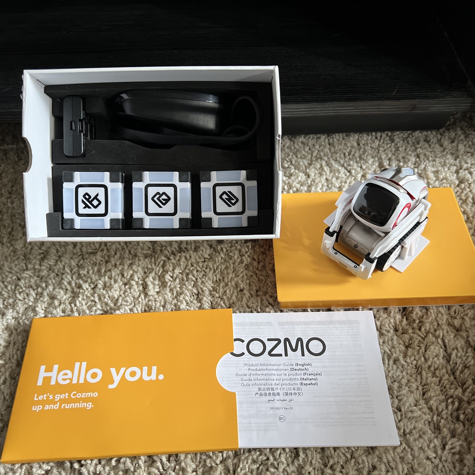 (NICE) Anki Cozmo Robot Toy Complete 3 Cubes Charging Dock Plug Box + Manual