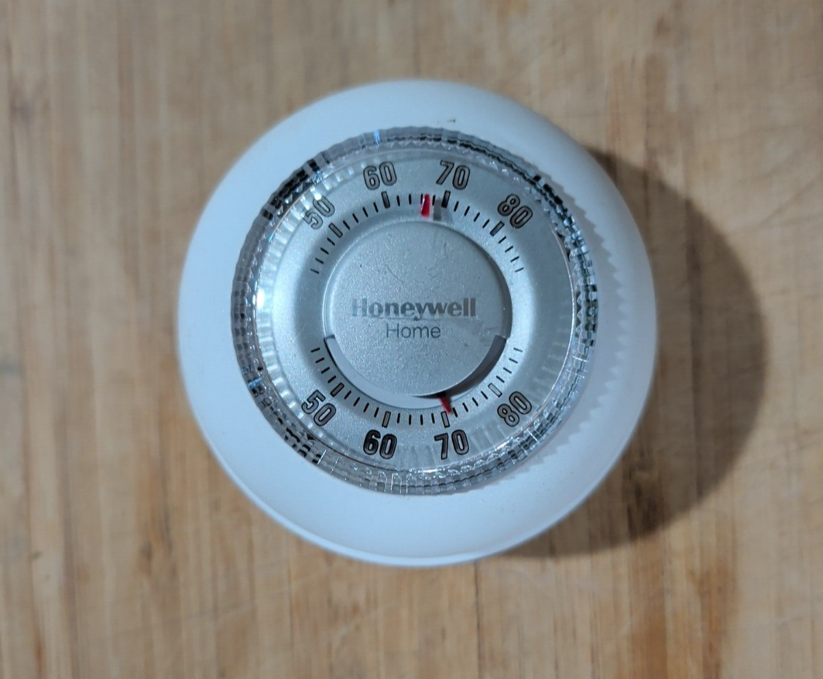 Honeywell Home CT87K4446  Round Heat Only Manual Thermostat