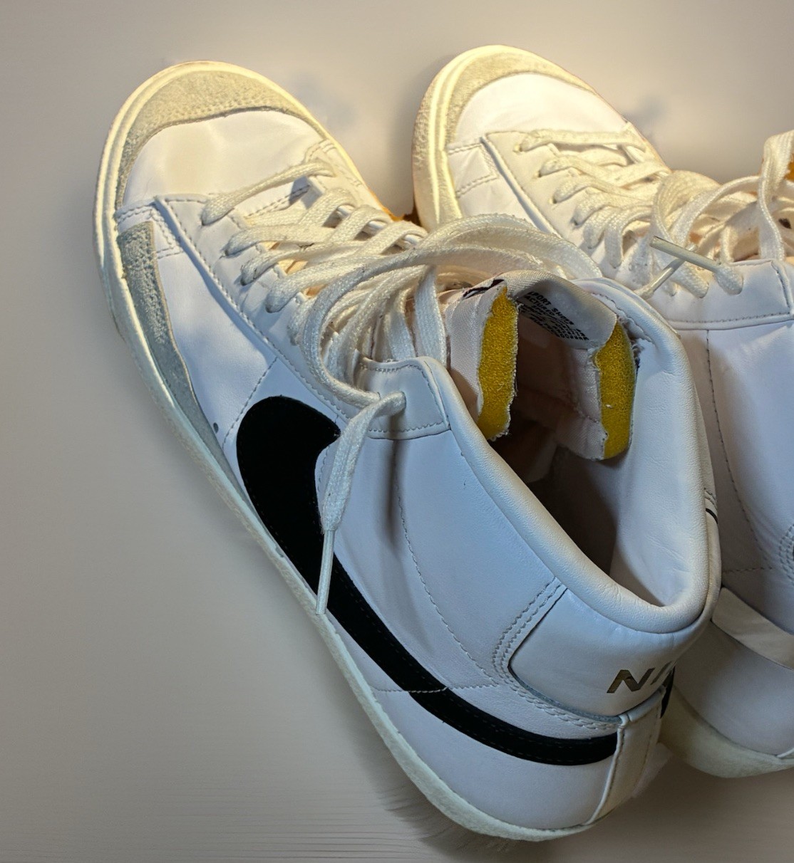 Nike Blazer Mid 77 White Black Mens Size 10 Vintage Style Leather Sneakers 👟