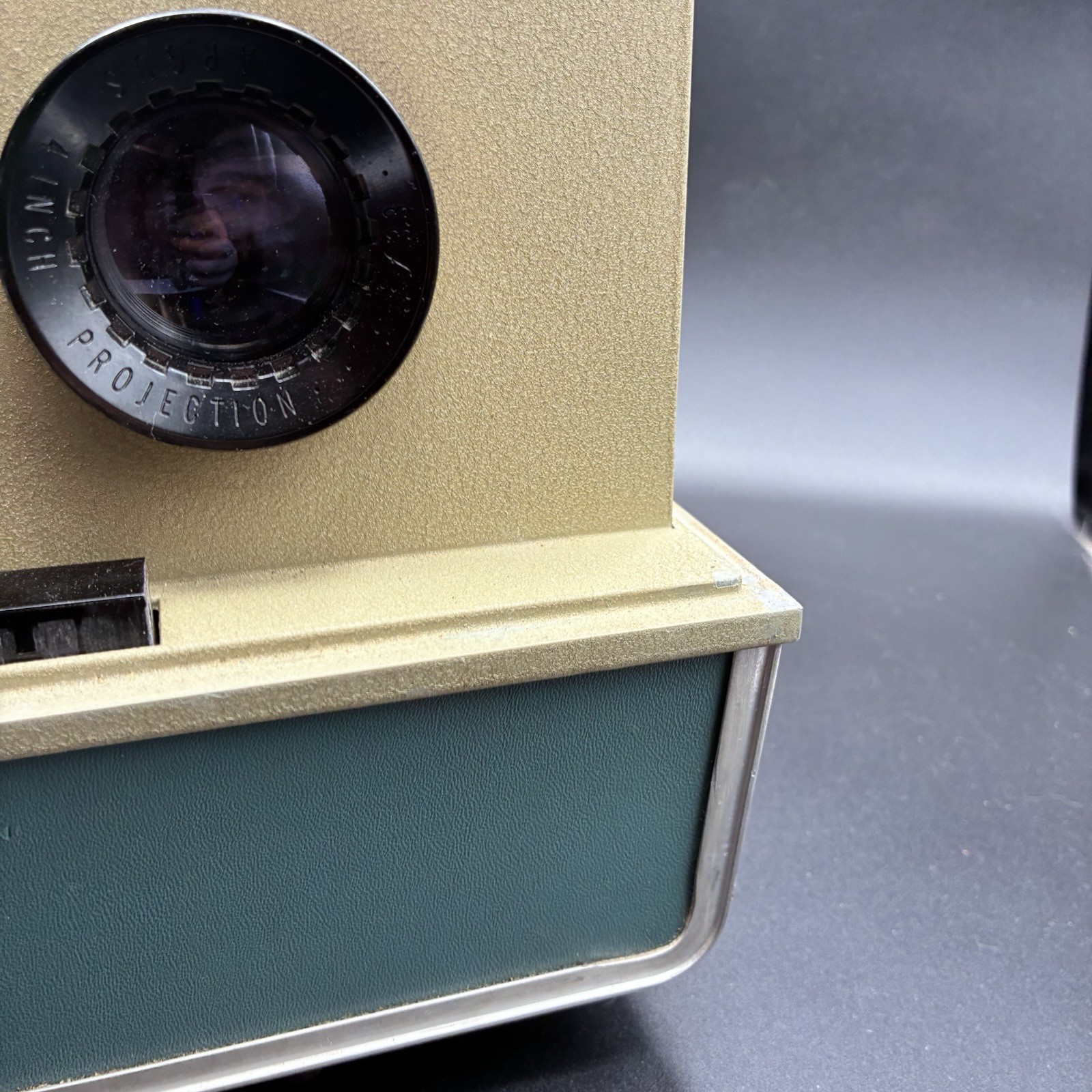 Argus 500 Automatic Slide Projector w/case Vintage Untested No CORD PARTS/REPAIR