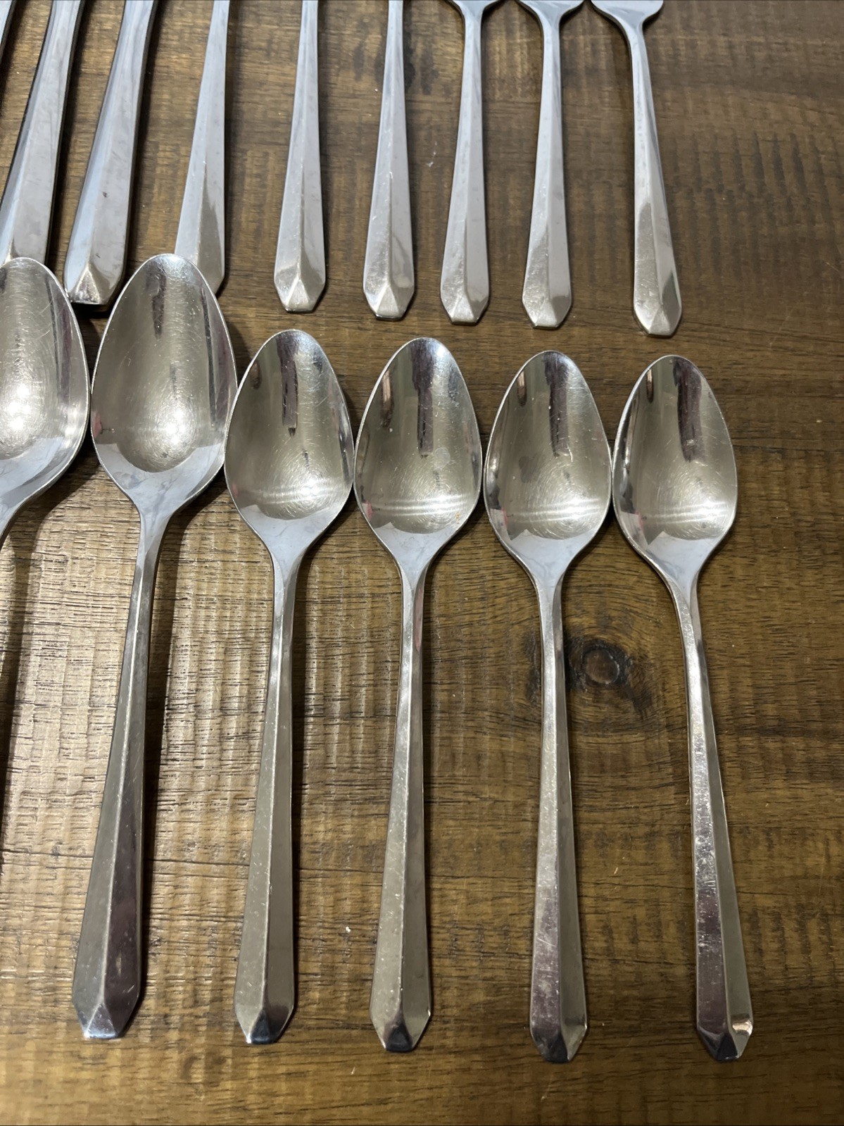 17 pc set Imperial International Status stainless flatware silverware