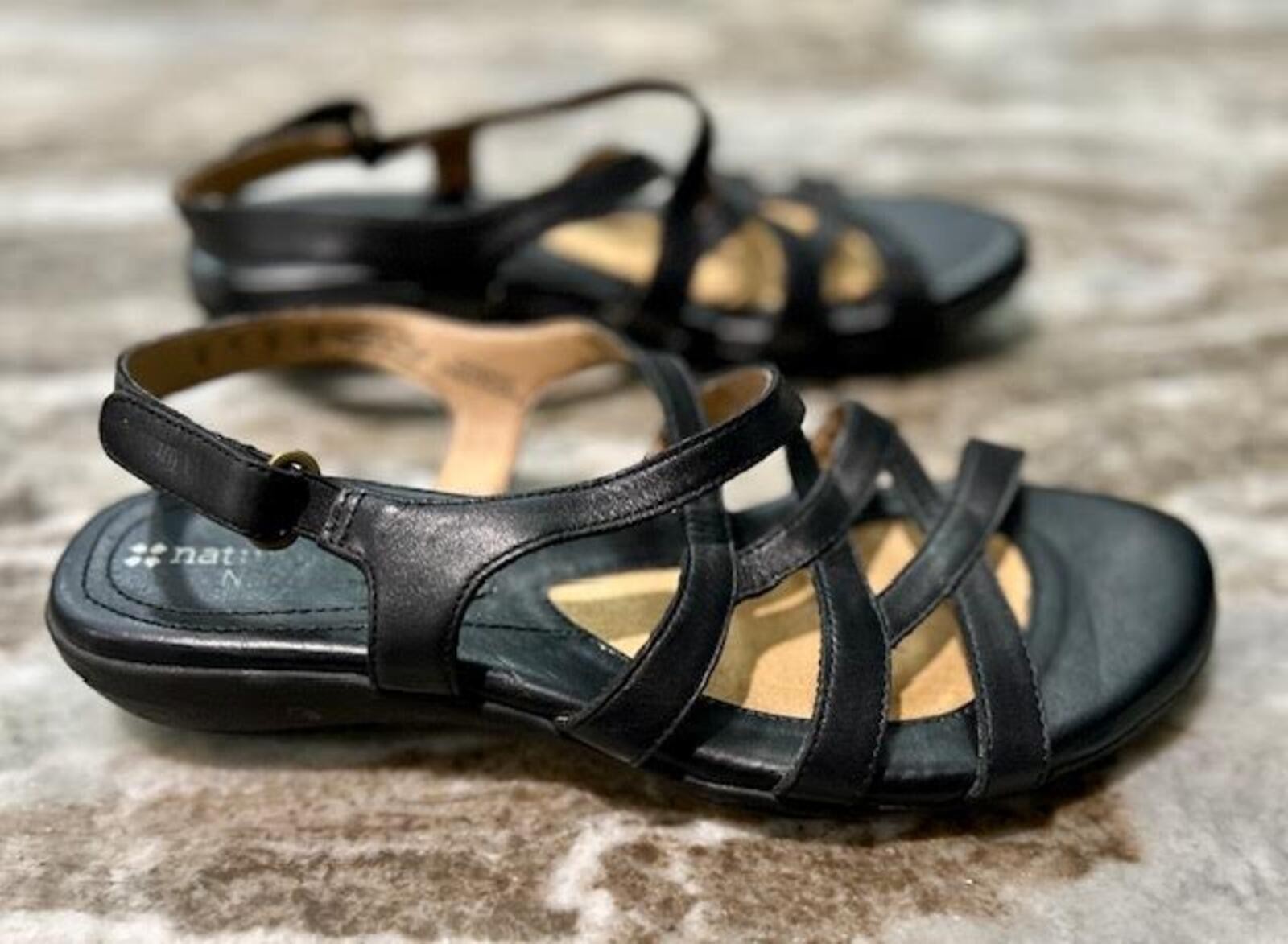 👡 Naturalizer Cadence Strappy Black Leather Sandals 8 — GUC Versatile