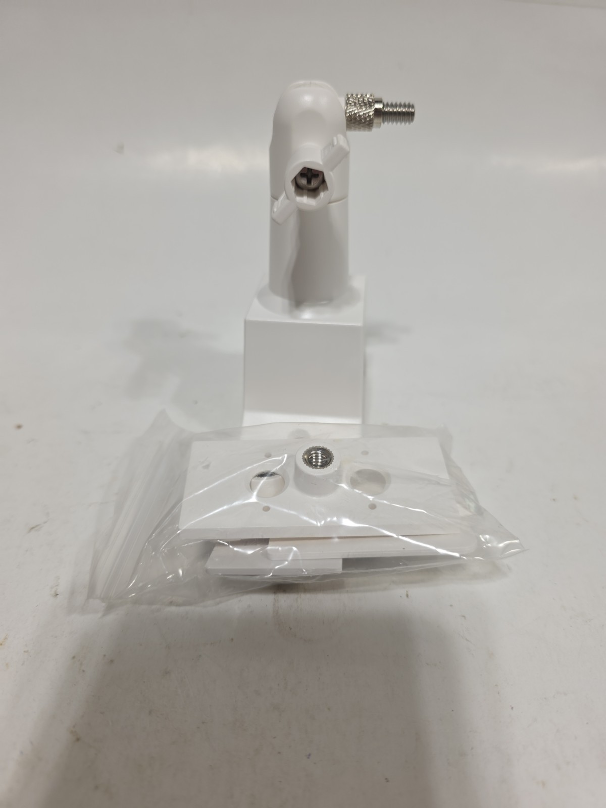 Universal Security Camera Wall Mount Bracket Wyze Ring Blink Arlo Eufy White
